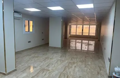 Office Space - Studio - 2 Bathrooms for rent in Zahraa El Maadi - Hay El Maadi - Cairo