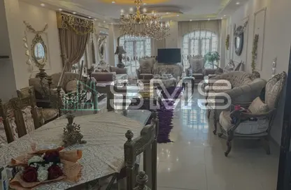 دوبلكس - 3 غرف نوم - 3 حمامات للبيع في شارع الشويفات - الحي الاول - التجمع الخامس - مدينة القاهرة الجديدة - القاهرة