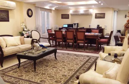 شقة - 3 غرف نوم - 3 حمامات للبيع في حدائق المهندسين - الحي الرابع - الشيخ زايد - الجيزة