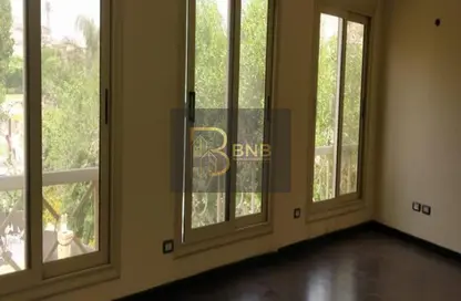 فيلا - 5 غرف نوم - 7 حمامات للايجار في جراند ريزيدنس - المستثمرين الجنوبية - مدينة القاهرة الجديدة - القاهرة