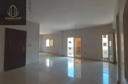 شقة - 3 غرف نوم - 2 حمامات للايجار في شارع الجزيرة - المستثمرين الجنوبية - مدينة القاهرة الجديدة - القاهرة