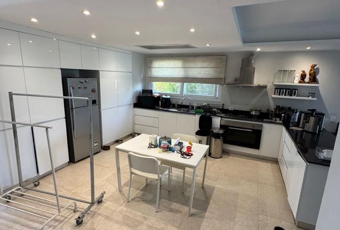 8253454 - Property Main Image