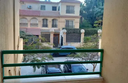 Apartment - 3 Bedrooms - 2 Bathrooms for sale in Zayed 2000 - 4th District - Sheikh Zayed City - Giza