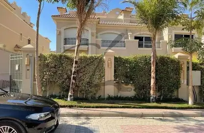 فيلا - 5 غرف نوم - 4 حمامات للبيع في الباتيو 5 ايست - الباتيو - كمبوندات الشروق - مدينة الشروق - القاهرة