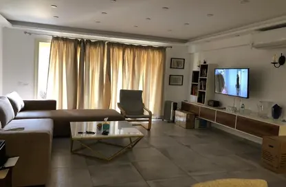 Apartment - 2 Bedrooms - 2 Bathrooms for sale in Green 3 - 2nd District - Sheikh Zayed City - Giza