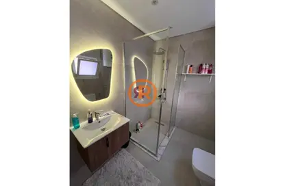 Roof - 3 Bedrooms - 3 Bathrooms for sale in The 5th Settlement - New Cairo City - Cairo