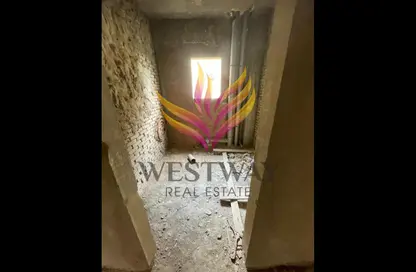 شقة - 4 غرف نوم - 3 حمامات للبيع في طريق بيفرلي هيلز - الحي السابع عشر - الشيخ زايد - الجيزة