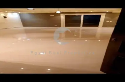شقة - 3 غرف نوم - 2 حمامات للايجار في جرين 3 - الحي الثاني - الشيخ زايد - الجيزة