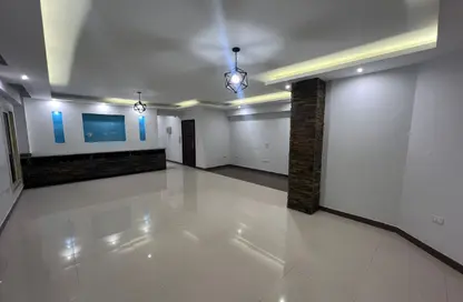 Apartment - 3 Bedrooms - 2 Bathrooms for sale in Street154 - District 4 - The 5th Settlement - New Cairo City - Cairo