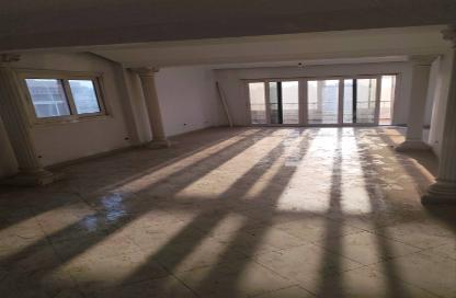 Apartment - 3 Bedrooms - 2 Bathrooms for sale in Ard El Golf - Heliopolis - Masr El Gedida - Cairo