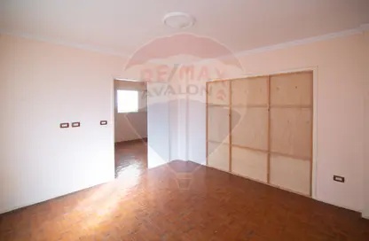 شقة - 3 غرف نوم - 2 حمامات للايجار في رشدي - حي شرق - الاسكندرية