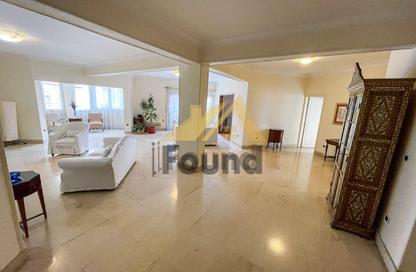 Apartment - 3 Bedrooms - 3 Bathrooms for rent in Mohamed Mazhar St. - Zamalek - Cairo