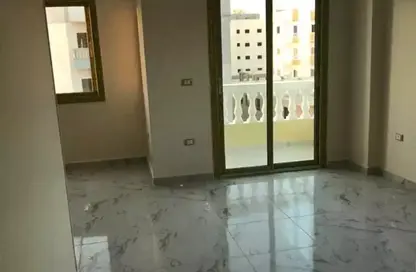 شقة - 3 غرف نوم - 2 حمامات للبيع في الحي 300 - التوسعات الشمالية - مدينة 6 أكتوبر - الجيزة