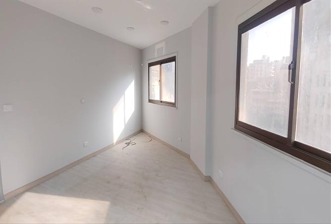 8253003 - Property Image 3