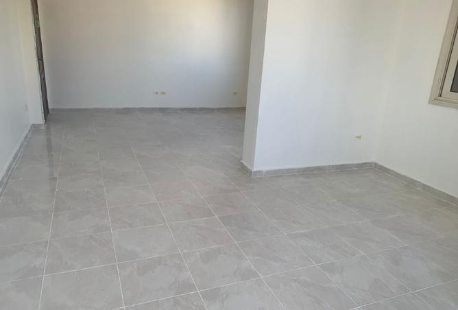 8301123 - Property Image 3