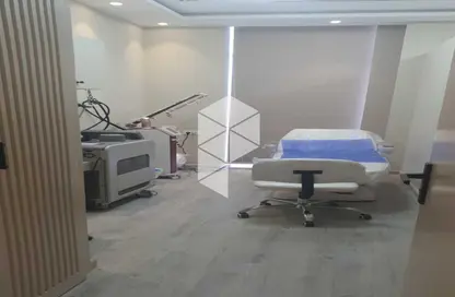 Office Space - Studio - 1 Bathroom for rent in Abdullah Ibn Salamah St. - North Investors Area - New Cairo City - Cairo