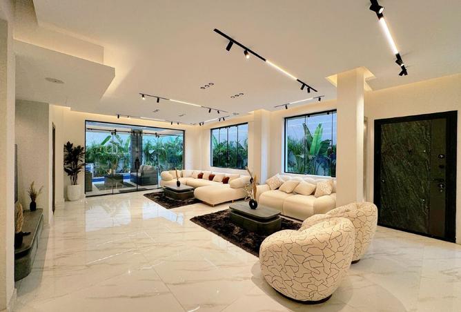 8342295 - Property Image 2