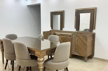 Apartment - 2 Bedrooms - 2 Bathrooms for sale in Moon Residences - Fifth Square - The 5th Settlement - New Cairo City - Cairo