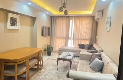شقة - 3 غرف نوم - 1 حمام للايجار في شارع زيزينيا - المستثمرين الجنوبية - مدينة القاهرة الجديدة - القاهرة