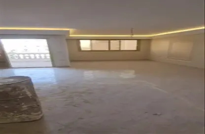 شقة - 3 غرف نوم - 2 حمامات للايجار في شارع محي الدين أبو العز - المهندسين - الجيزة