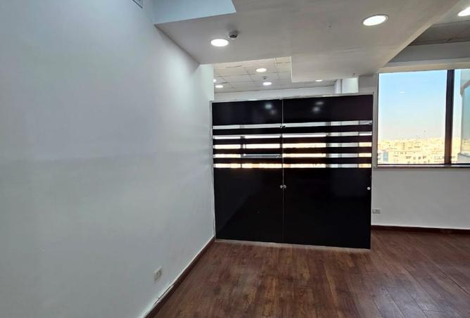 8184354 - Property Image 2