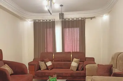 شقة - 3 غرف نوم - 2 حمامات للبيع في شارع مهدي عرفه - المنطقة التاسعة - مدينة نصر - القاهرة