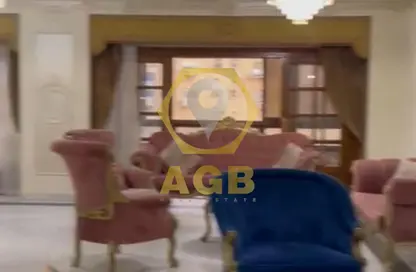 شقة - 3 غرف نوم - 3 حمامات للبيع في شارع البصره - المهندسين - الجيزة