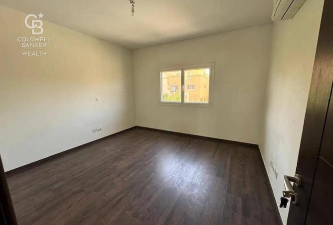 8218643 - Property Image 2