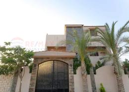 Villa - 5 bedrooms - 3 bathrooms for للبيع in Cortoba St. - King Mariout - Hay Al Amereyah - Alexandria