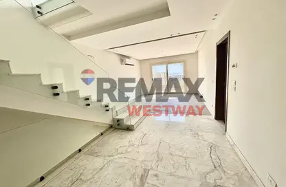 تاون هاوس - 4 غرف نوم - 4 حمامات للايجار في جولف فيوز - طريق مصر اسكندرية الصحراوي - مدينة 6 أكتوبر - الجيزة