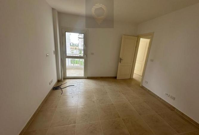 8082034 - Property Image 2