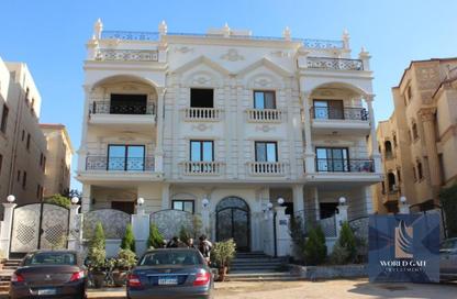 Apartment - 4 Bedrooms - 3 Bathrooms for sale in Bait Alwatan - The 5th Settlement - New Cairo City - Cairo