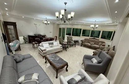 Apartment - 3 Bedrooms - 2 Bathrooms for rent in Al Sheikh Abdel Galil Eissa St. - El Banafseg 8 - El Banafseg - New Cairo City - Cairo