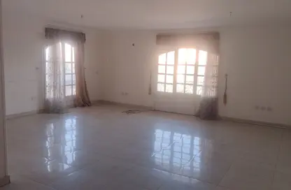 شقة - 3 غرف نوم - 2 حمامات للايجار في شارع 17 - الحي الخامس - التجمع الخامس - مدينة القاهرة الجديدة - القاهرة