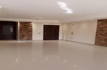 Apartment - 3 Bedrooms - 2 Bathrooms for rent in Al Arqam Ibn Abi Al Arqam St. - El Mearag City - Zahraa El Maadi - Hay El Maadi - Cairo