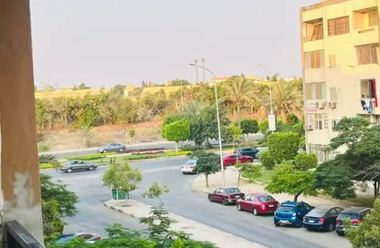 Apartment - 3 Bedrooms - 2 Bathrooms for sale in Street 40 - 1st District - Sheikh Zayed City - Giza