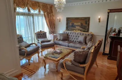 Apartment - 3 Bedrooms - 2 Bathrooms for sale in Stone Residence - 5th Settlement Compounds - The 5th Settlement - New Cairo City - Cairo