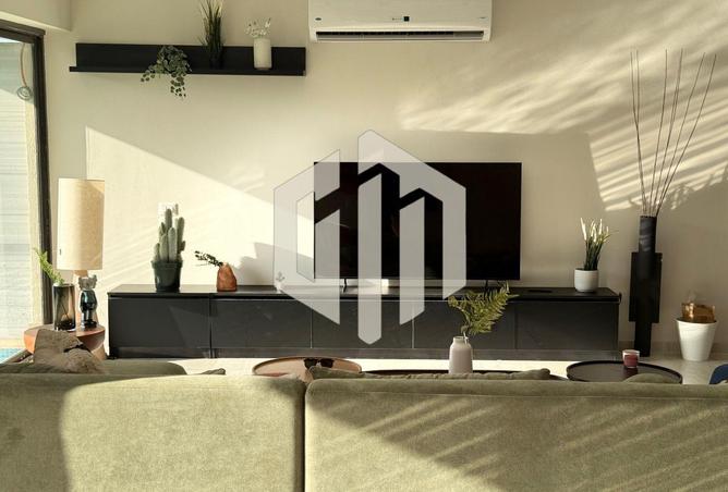 8062252 - Property Image 2