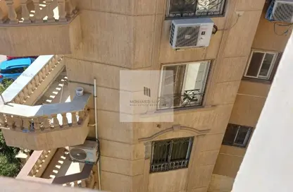 شقة - 3 غرف نوم - 3 حمامات للبيع في المستثمر الصغير - الحي العاشر - الشيخ زايد - الجيزة