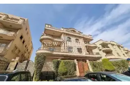 Apartment - 3 Bedrooms - 2 Bathrooms for sale in Al Narges 6 - Al Narges - New Cairo City - Cairo