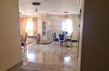 شقة - 3 غرف نوم - 2 حمامات للبيع في سابا باشا - حي شرق - الاسكندرية
