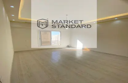 Apartment - 3 Bedrooms - 3 Bathrooms for sale in North Lotus - El Lotus - New Cairo City - Cairo