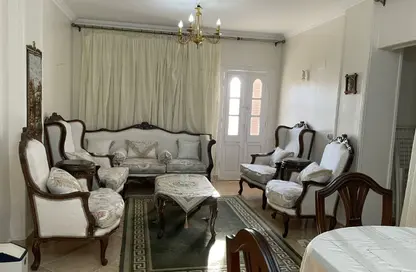 Apartment - 3 Bedrooms - 1 Bathroom for sale in 11th District - Sheikh Zayed City - Giza