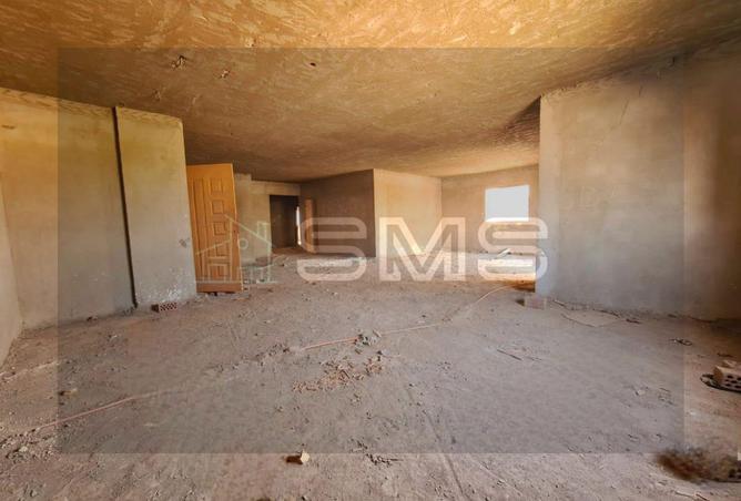 8073831 - Property Image 2