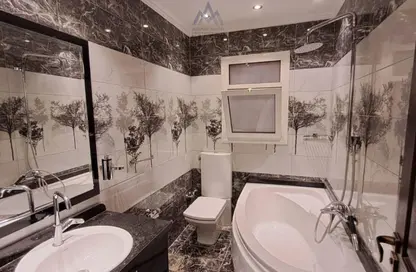 Apartment - 4 Bedrooms - 2 Bathrooms for sale in Continental Gardens - 12th District - Sheikh Zayed City - Giza