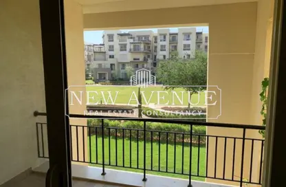 Apartment - 3 Bedrooms - 4 Bathrooms for sale in Uptown Cairo - Mokattam - Cairo