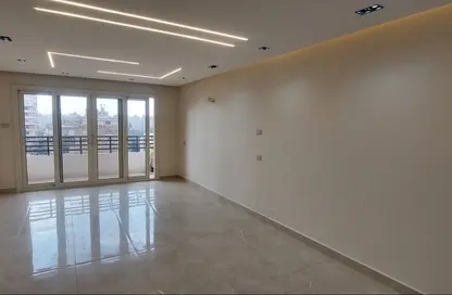 شقة - 3 غرف نوم - 2 حمامات للايجار في شارع النصر - حي المعادي - القاهرة شقة - 3 غرف نوم - 2 حمامات للايجار في شارع النصر - حي المعادي - القاهرة