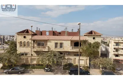 Apartment - 3 Bedrooms - 3 Bathrooms for sale in 2nd Neighborhood - 1st District East - Shorouk City - Cairo