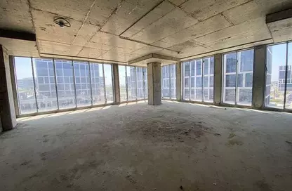 Office Space - Studio - 2 Bathrooms for sale in Golden Gate - South Teseen St. - The 5th Settlement - New Cairo City - Cairo