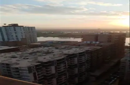 Apartment - 3 Bedrooms - 2 Bathrooms for rent in Nile Corniche St. - El Gezira - Dar El Salam - Cairo